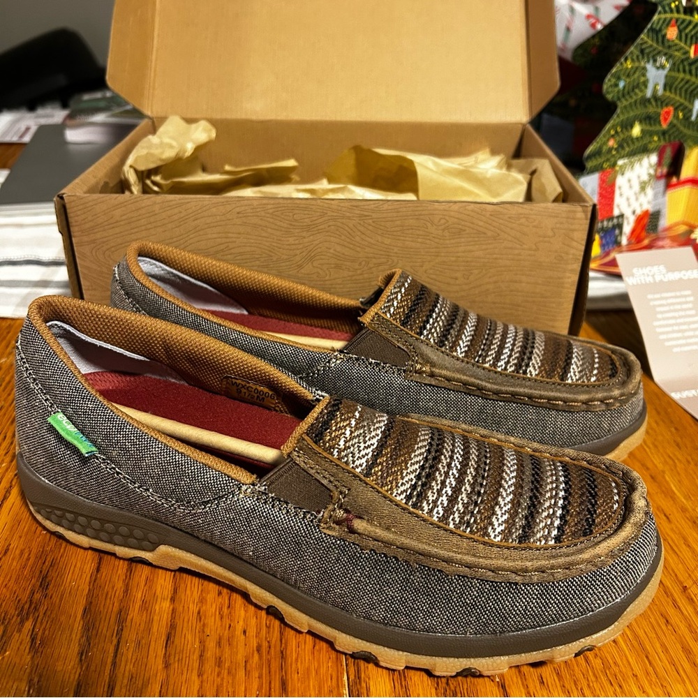 Twisted X Women’s CellStretch Casual Slip On Brown and Gray Loafers size 9.5